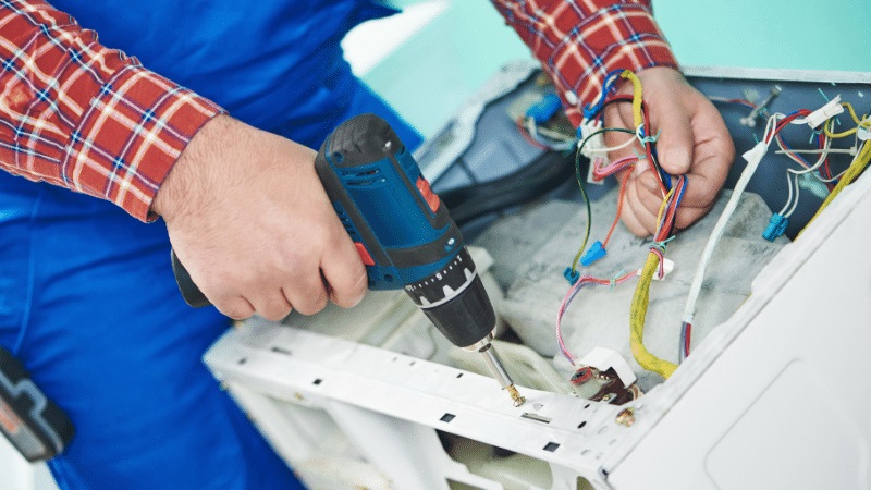 Karşıyaka Çetintaş Çetintaş çamaşır makinesi kart tamiri – Su almama arızası orijinal parça ile giderildi. - Teknik servis örneği